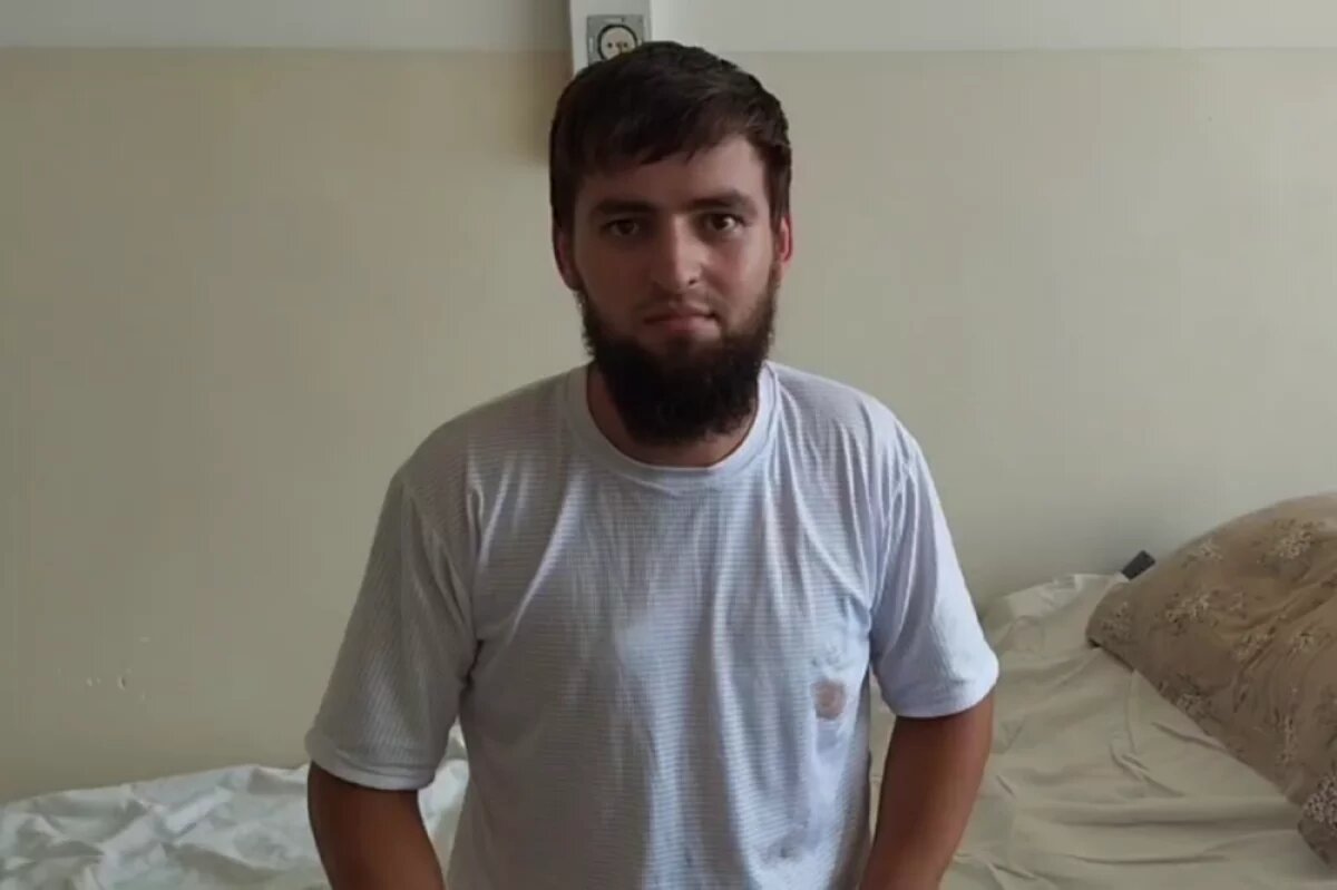    Врачи Дербента спасли жизнь парню, упавшему на арматуру с нескольких метров