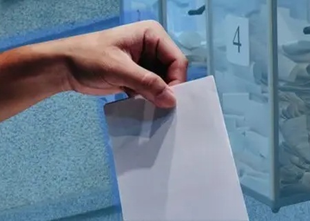    Киевский режим не намерен проводить местные выборы