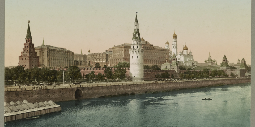 Цены растут, а мы — нищие: кто наживается на жизни москвичей