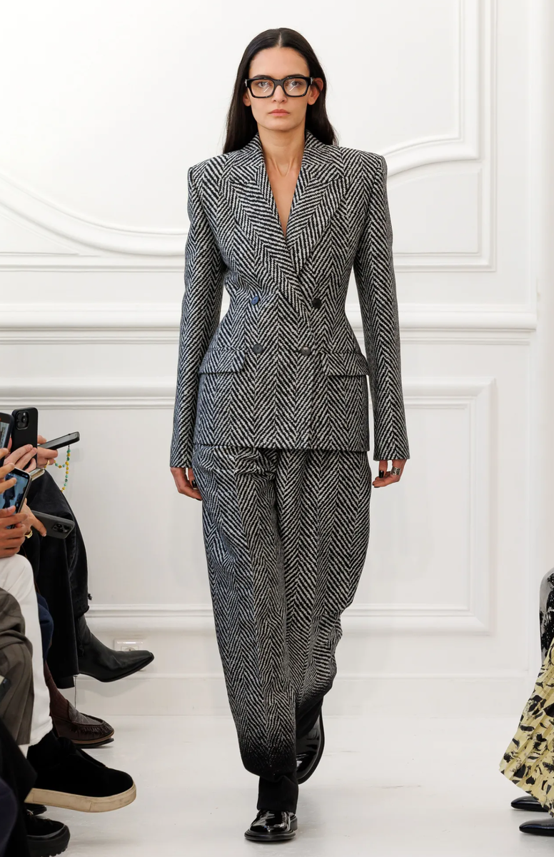 Фотографии с показов осень-зима 2025/2026