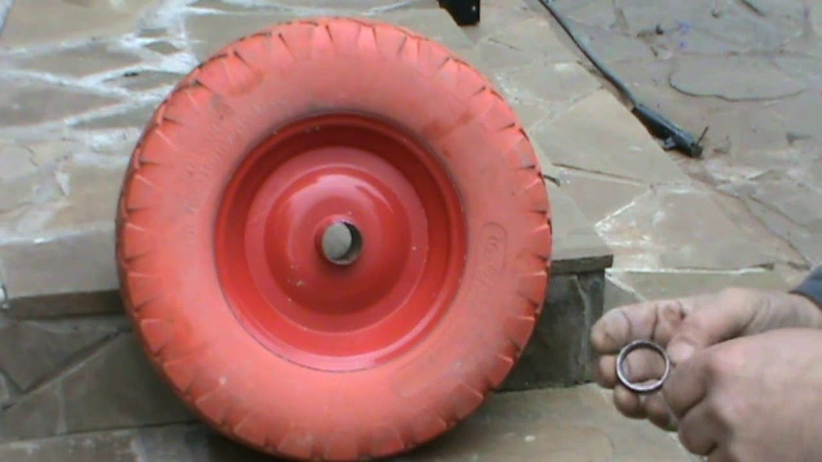 Полиуритановое колесо. Оно же - цельнотелое