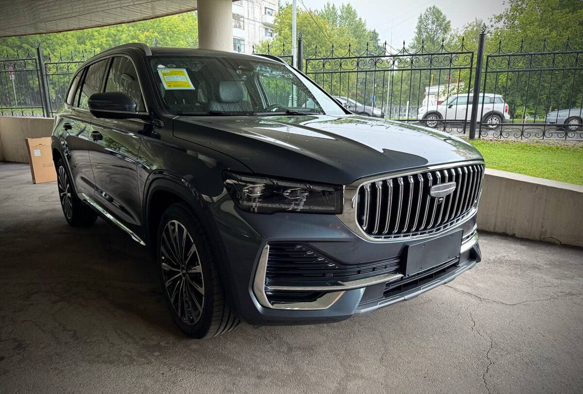 Geely Monjaro 2025 года из Китая. Фото: Августинка Алена