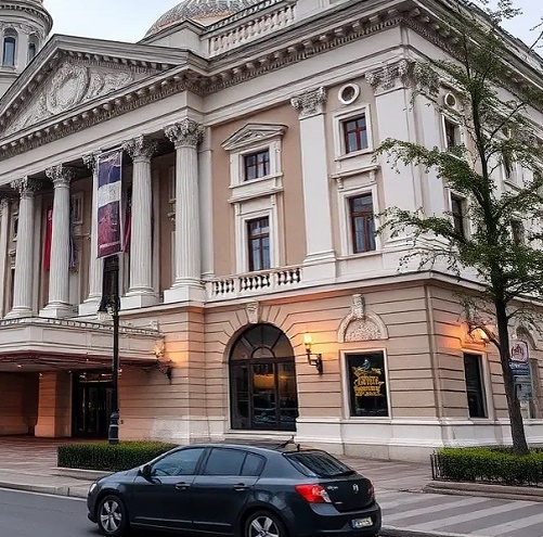 Театр в стиле классицизм