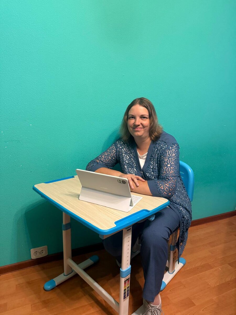 Учитель начальных классов из школы № 1252 имени Сервантеса теперь работает в "Просто Педагогике"