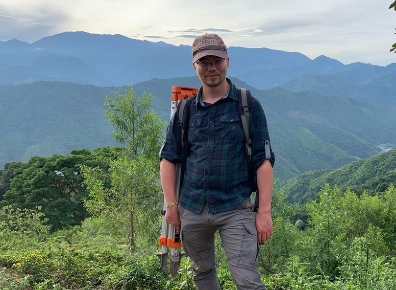 Игорь Владимирович Чечушков (р. 1982, Челябинск) — российский и американский археолог, лжереконструктор и фальсификатор синташтинско-петровских "колесниц". Фотография из открытых источников сети Интернет.