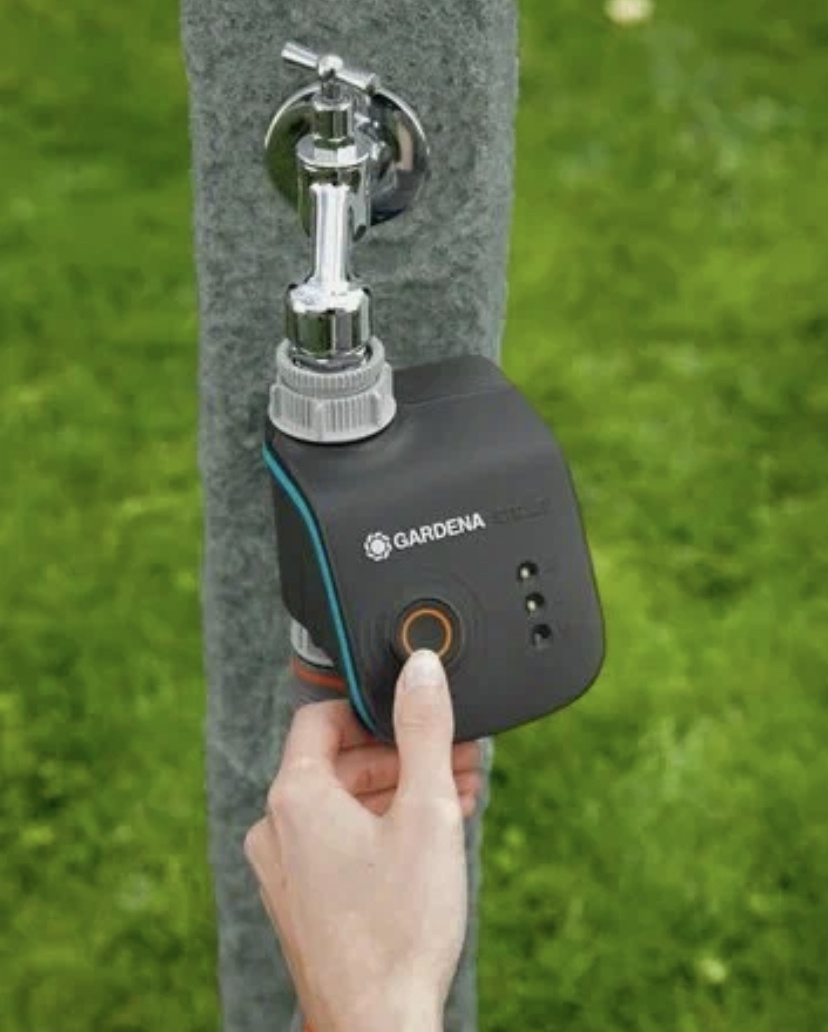 Умный поливочный таймер Gardena Smart Water Control