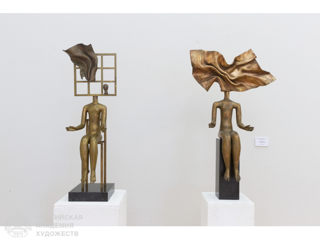 Фрагмент экспозиции «Александр Бурганов. Скульптура» в залах Российской академии художеств (Москва, Пречистенка, 21). Фото: Виктор Берёзкин, пресс-служба РАХ. 2025.