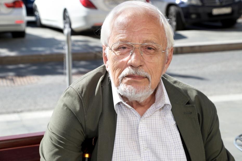    Persona Stars/053/legion-media.ru