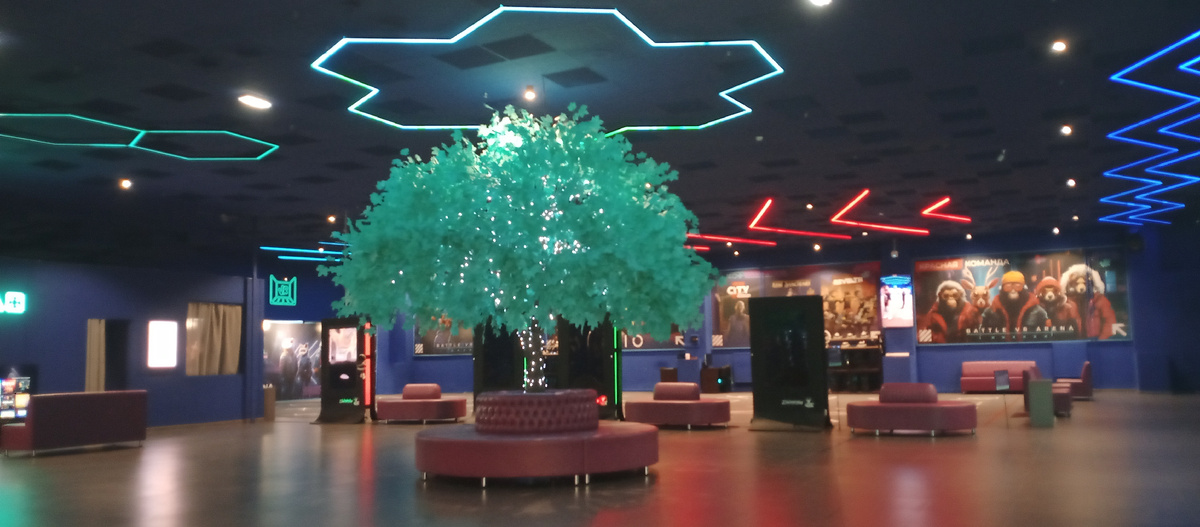 Народу почти нет, были только мы и еще два человека. Фото автора.