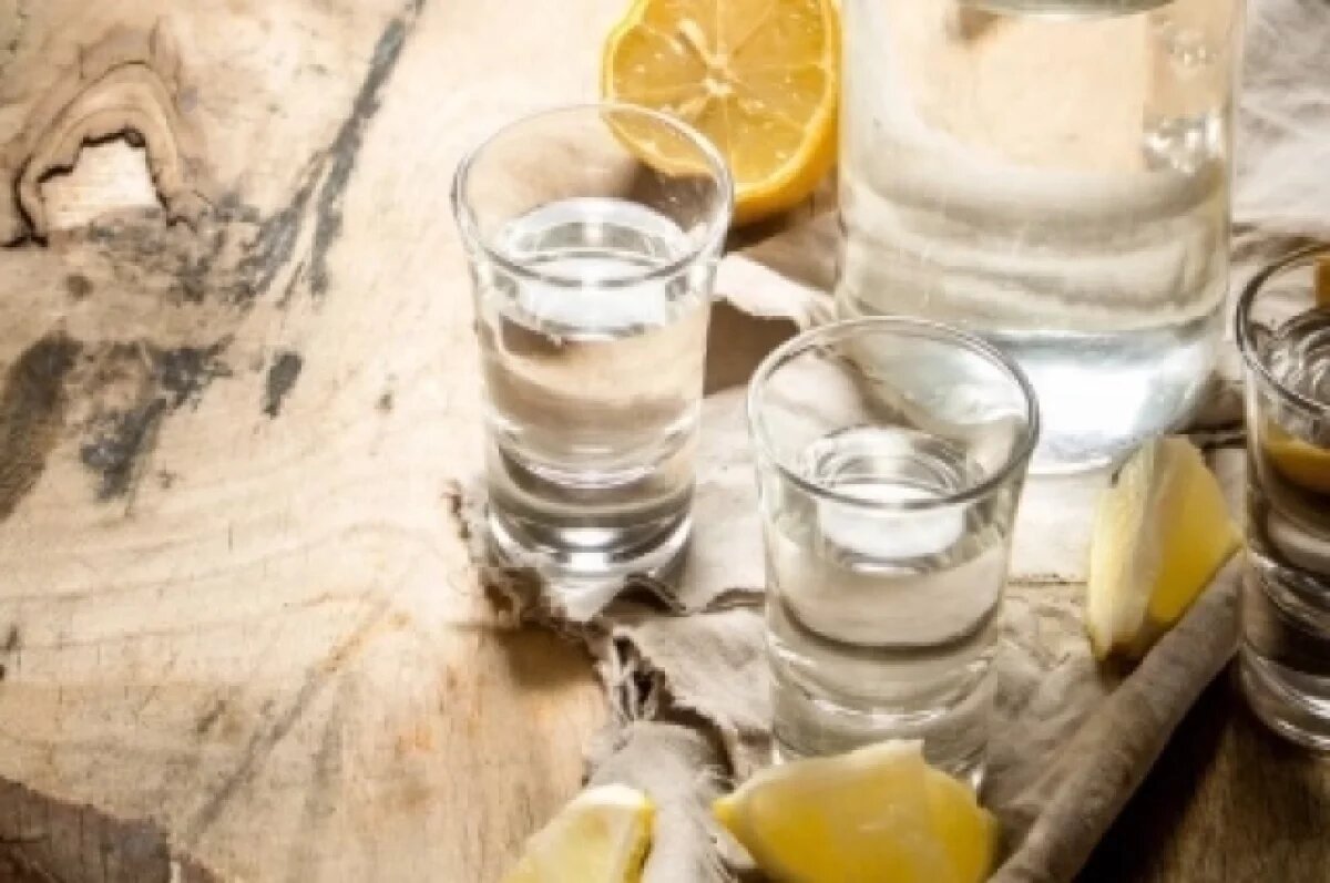    Две челябинки умерли после употребления чачи из Сочи