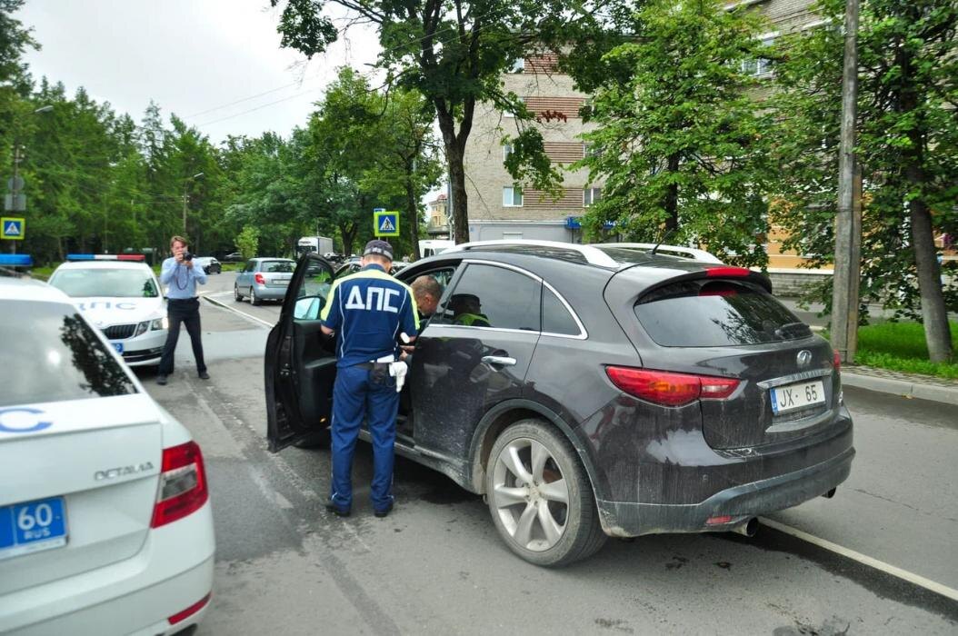 Рейд по проверке перевозки детей провели полицейские в Пскове
Фото: ПАИ
