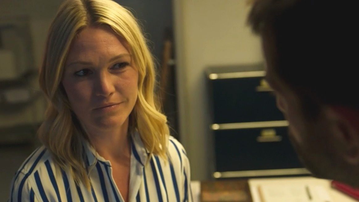 кадр из сериала "Ривьера"