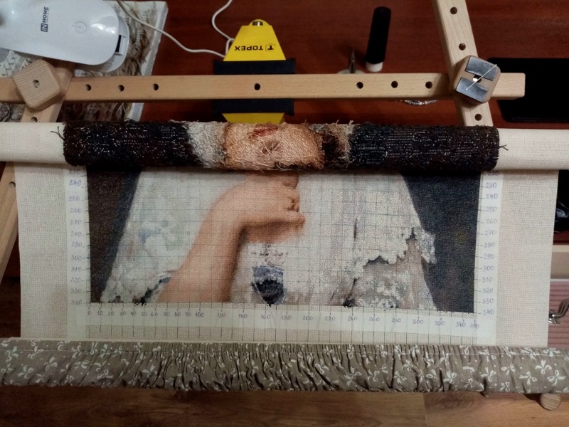 Конструкция для вышивки на лапках без станка.