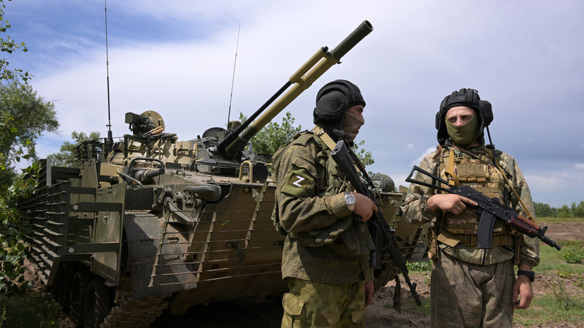     БМП-3 и её экипаж РИА Новости Евгений Биятов