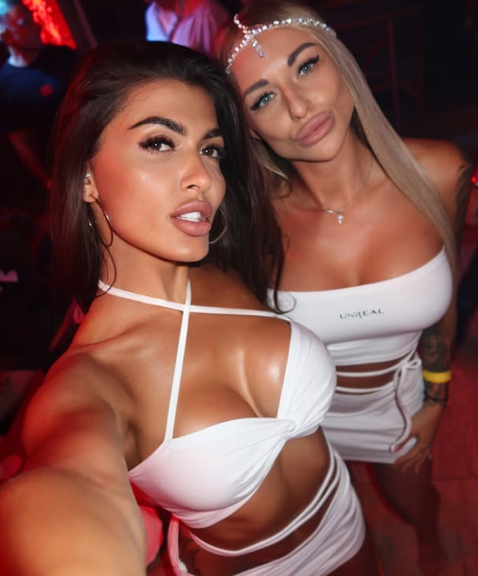 Блогерши Кристина и Наталья, фото из свободных источников