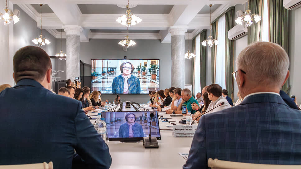 Не многие липецкие бизнесмены воспользовались возможностью поговорить о проблемах в экономике с топ-менеджером ЦБ.📷Фото: Егор Снетков / Коммерсантъ