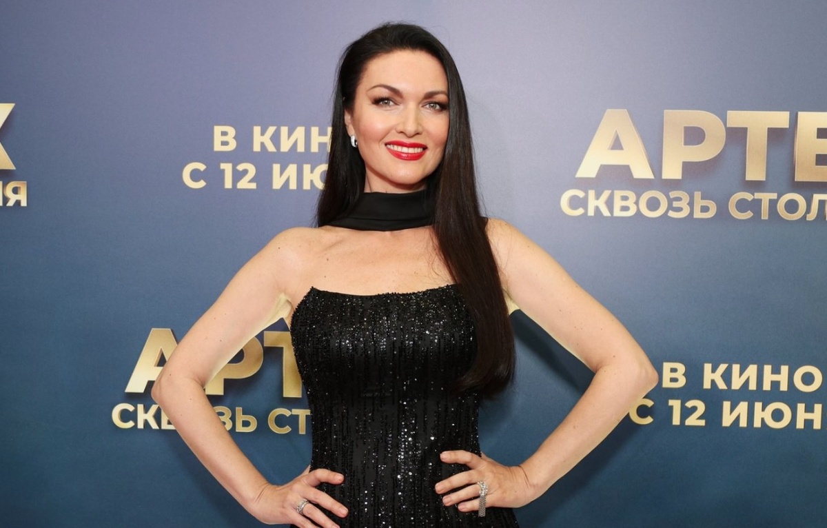 Актриса Юлия Такшина