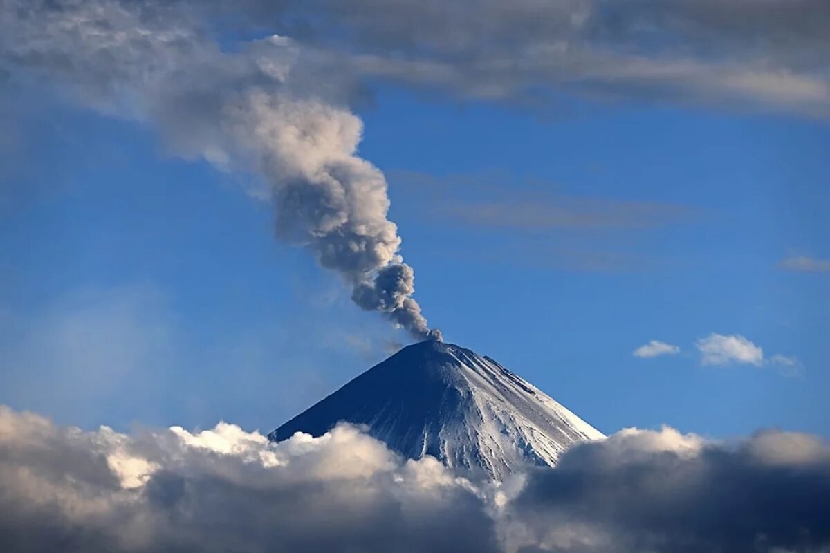    В посёлке Ключи зафиксирован пеплопад из-за выброса вулкана Ключевского