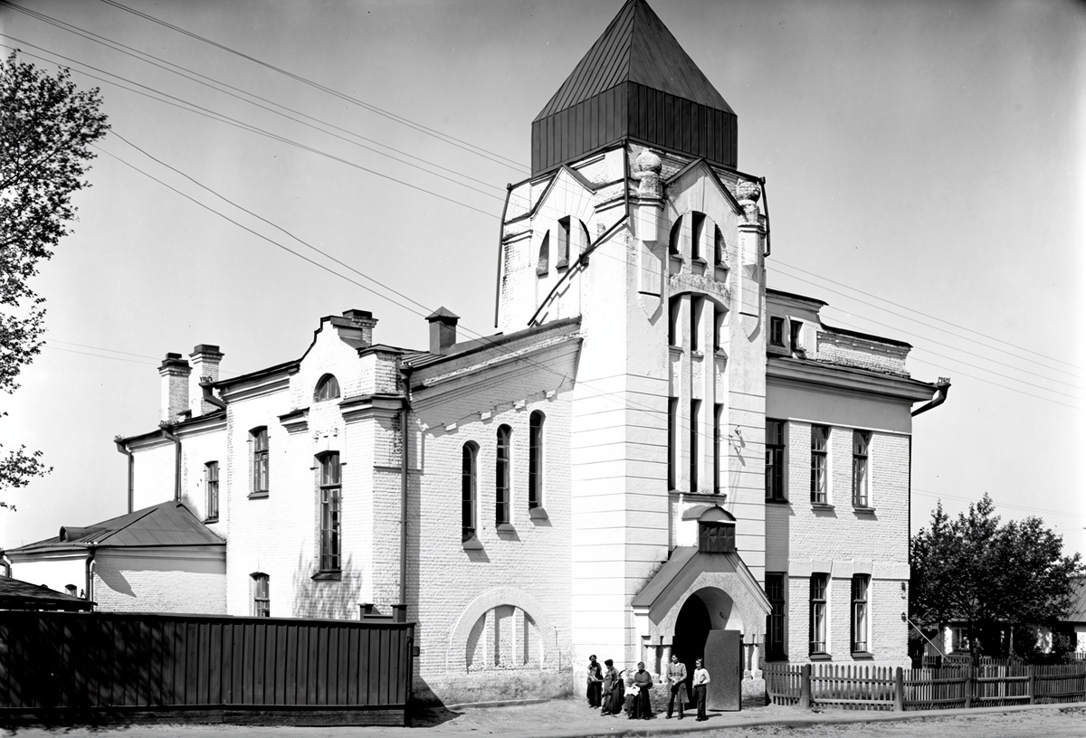 Здание Городского училища по ул. Красноярской 117. Новосибирск. Историческая фотография.