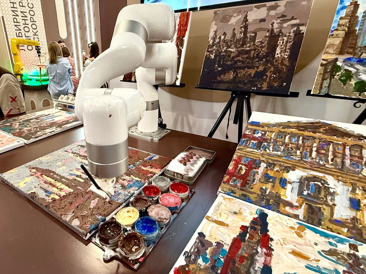 Робот художник. Москва 2030