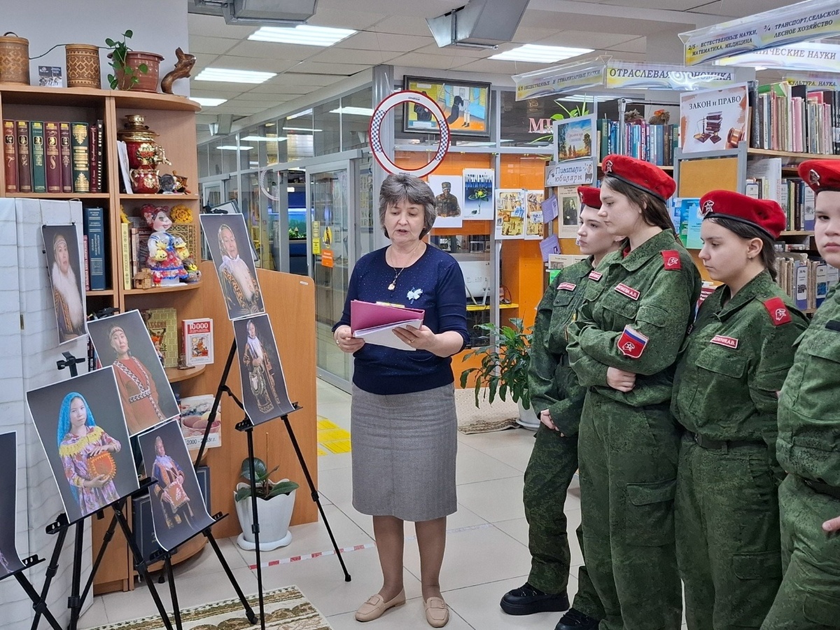    Пятьдесят пять ярких страниц