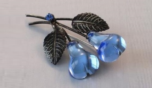 Винтажные украшения с ягодами и фруктами