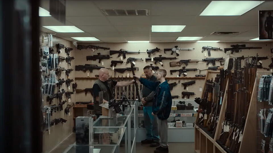    Кадр из фильма "Свободные люди", режиссер Кристиан Суигал