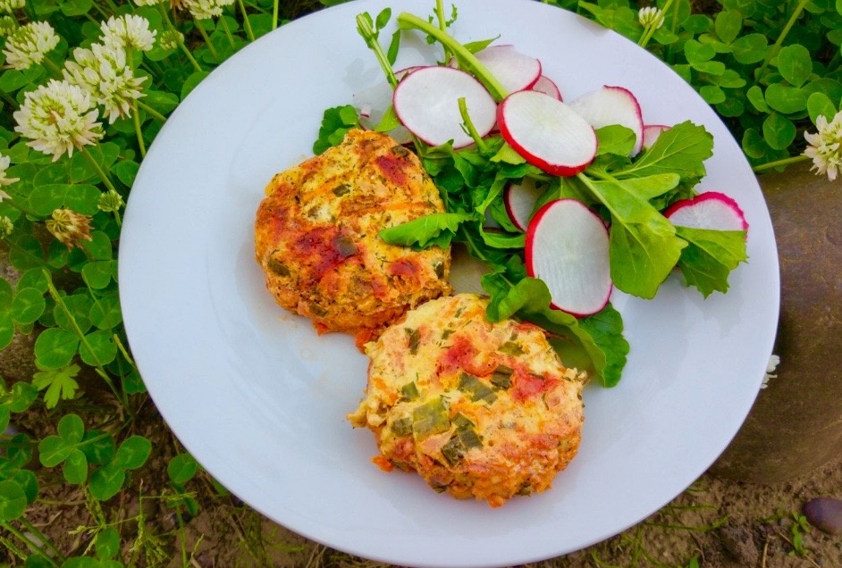 Котлеты из рыбного фарша и болгарского перца;