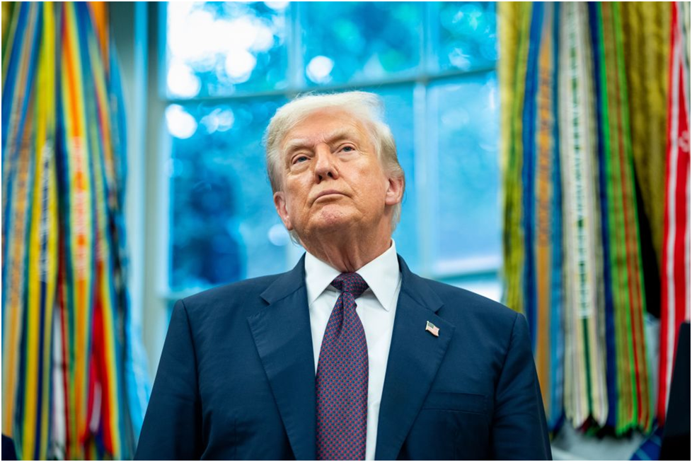 Президент Дональд Трамп в Овальном кабинете Белого дома в Вашингтоне, округ Колумбия, США, в среду, 6 августа.
Бонни Кэш/UPI/Bloomberg/Getty Images