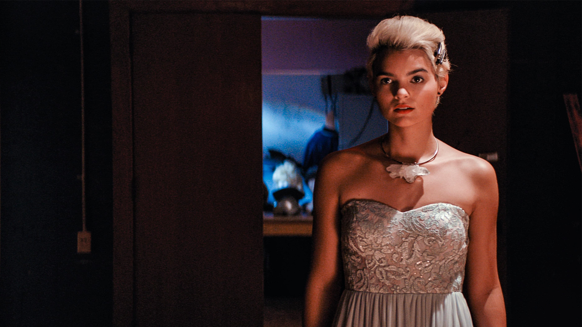 Брианна Хилдебранд в фильме «Убить за лайк»