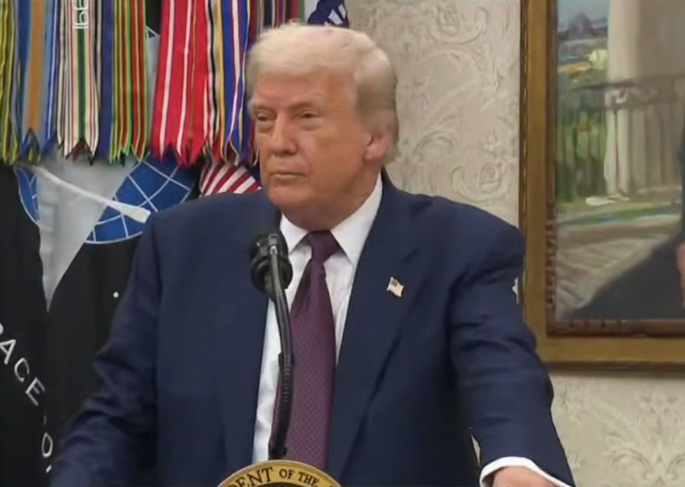   Трамп заявил, что ждет личной встречи с Путиным. Фото: скриншот СNN