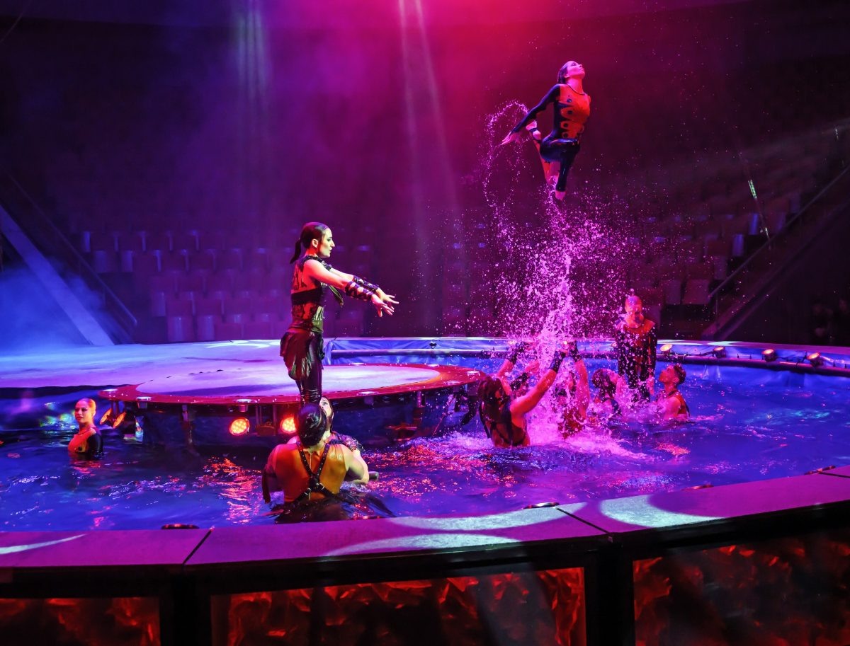    Программа поставлена по мотивам русских сказок