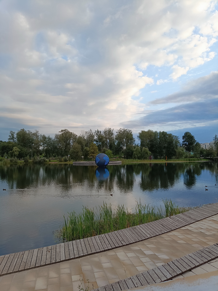Жемчужина-Земля в Сколково. 