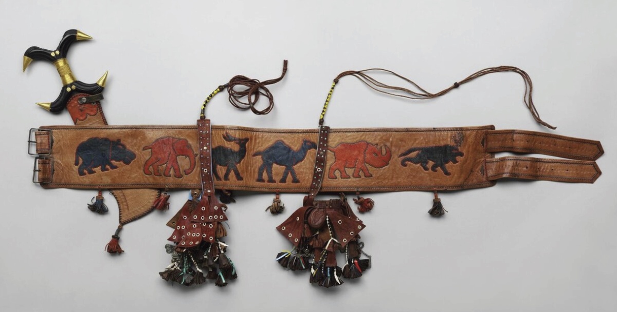 Подарок Насера Брежневу - кинжал народа беджа