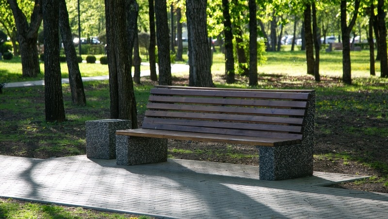    В парке установили скамейки и скоро подключат освещение Фото: Валерия Алтухова / / ИА «Победа26»