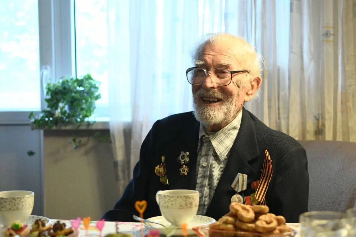    Житель Краснодара Александр Рогачев отмечает 101 день рождения