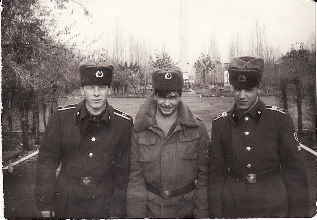 Парадки, шапки, шинели...