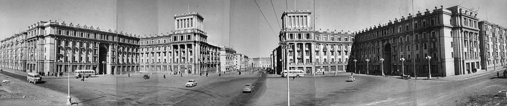 Архитектурный ансамбль – объект культурного наследия. Слева – здание, где откроется общественно-культурный центр «Башня». Источник: «Таймырский телеграф» / ttelegraf.ru