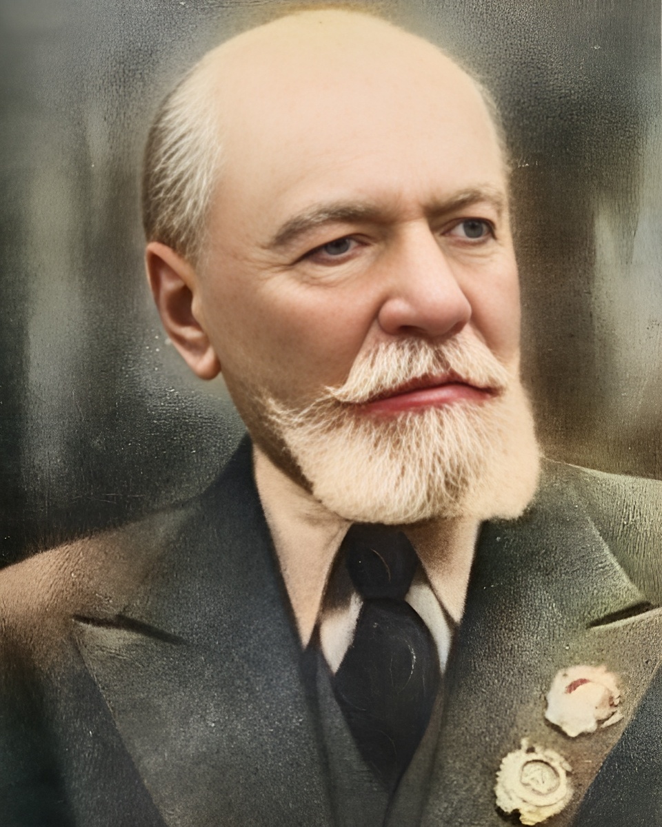 Владимир Иванович Немирович-Данченко.