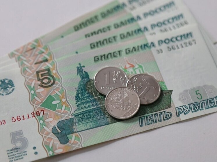     В Петербурге есть люди, которым повезло: 20% опрошенных получают регулярные денежные вознаграждения. Фото: архив МК в Питере.