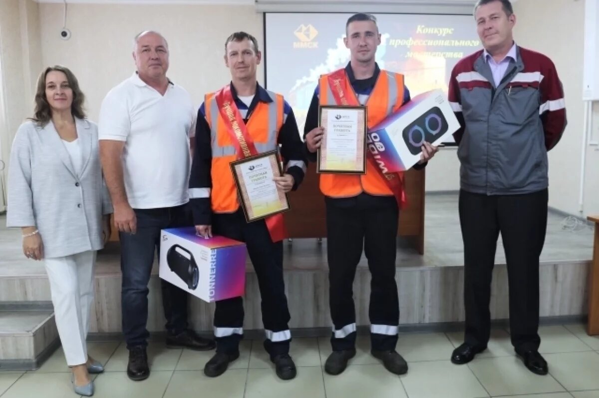    По итогам конкурса лучшей локомотивной бригадой на ММСК стала команда Жиляева и Тагирова.