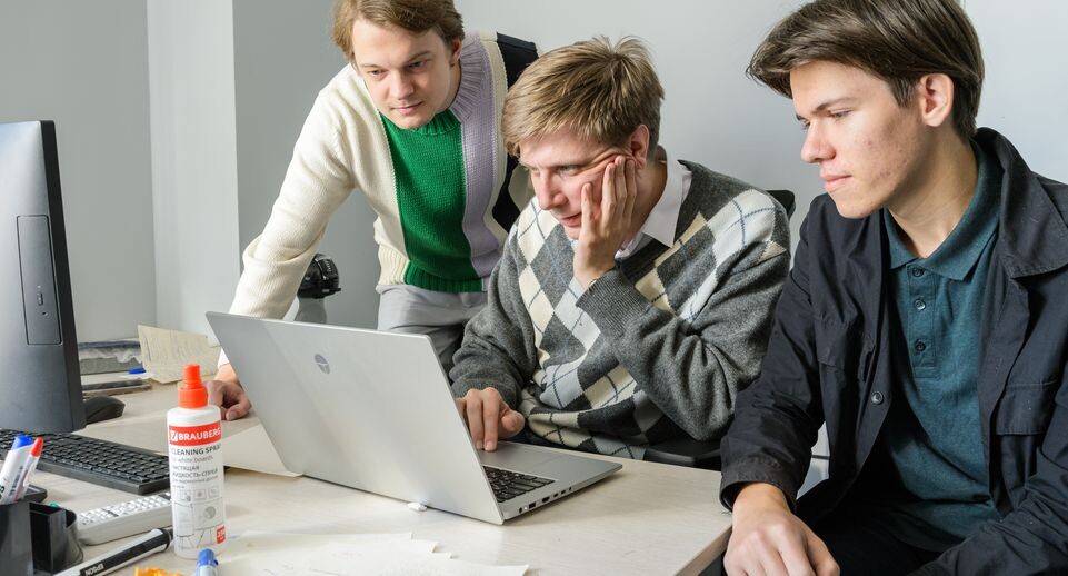    Долгопрудный. «Физтех-лицей» им. П.Л. Капицы / Медиасток.рф