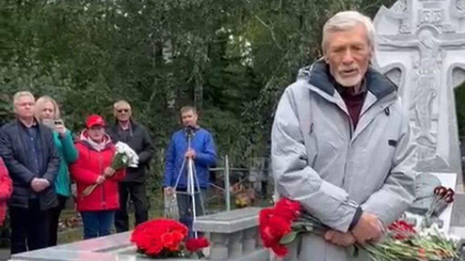 Александр Михайлов обратился к Михаилу Евдокимову: «Сергеевич, советуюсь с тобой, ты для меня - живой»