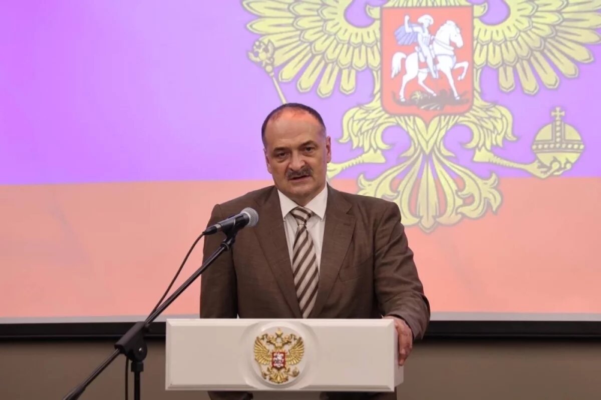    Сергей Меликов назвал открытие 13 новых школ хорошими темпами для Дагестана