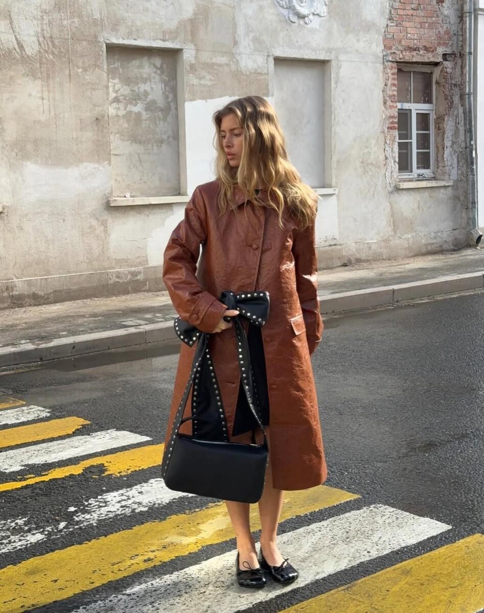    Сумки с заклепками: модный тренд 2025-2026. Фото