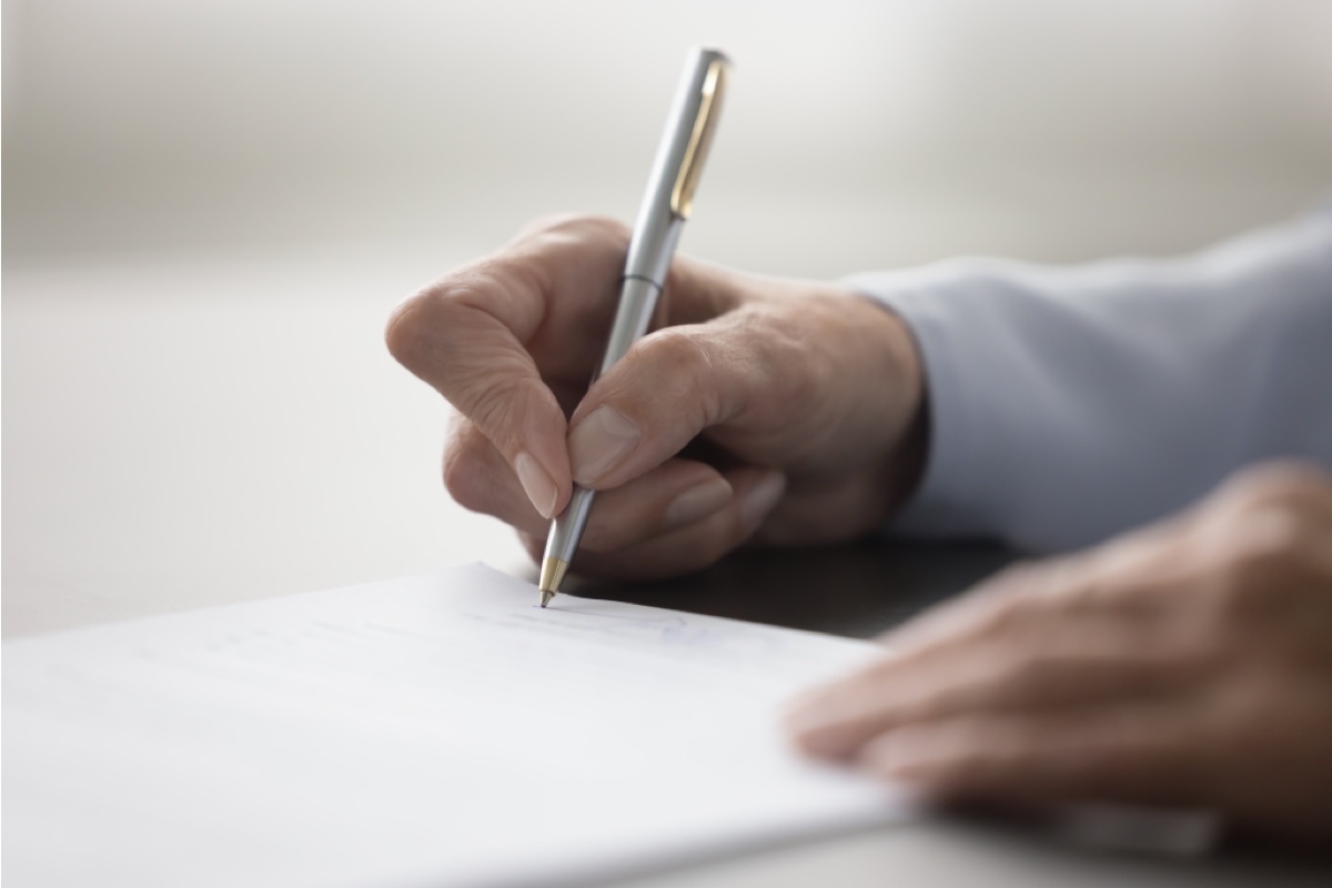 fizkes / Shuttersock / FOTODOM📷Одни из самых распространенных заявлений на увольнение — по собственному желанию и по соглашению сторон