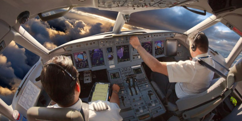 Экипаж получил информациию и готовится к посадке