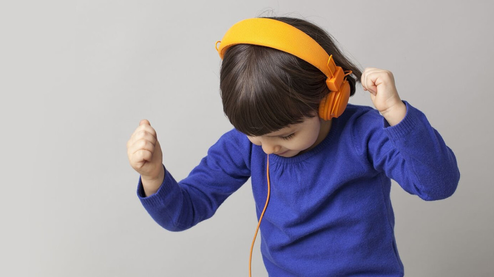    Цифровые коконы: как наушники защищают детей от реальности