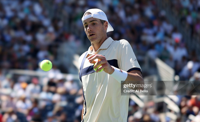    Теннисист Джон Изнер