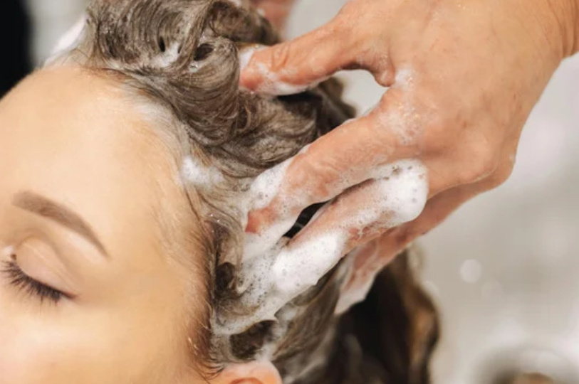 Как добавить объем тонким жирным волосам: пошаговая инструкция